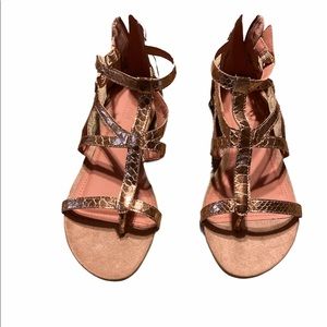 Reaction Kenneth Cole Gladiator Gold Sandals Size 8